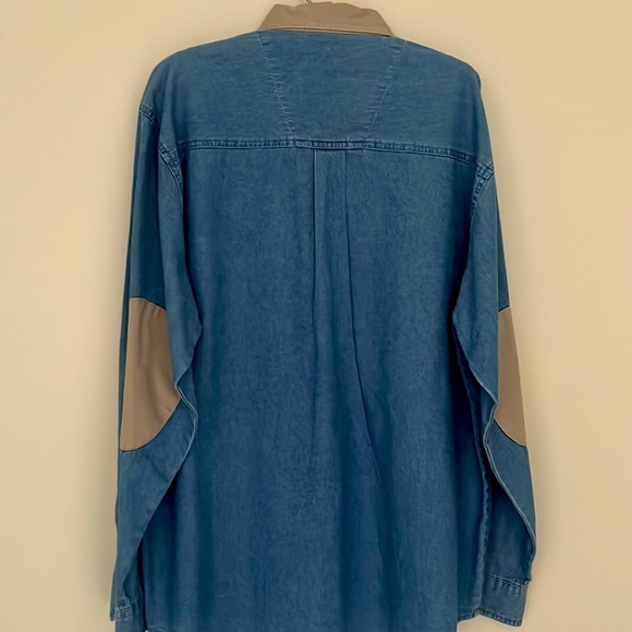 Vintage Wrangler Rugged Wear Men’s Denim Shirt Size L Embroidered - Picture 3 of 6